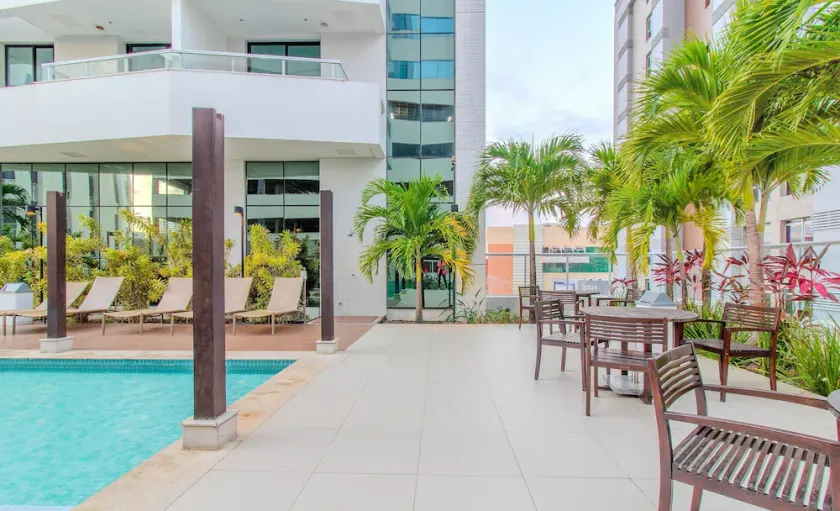 Hospedagem com piscina, sauna e academia no coração de Salvador - AAP - Image 1