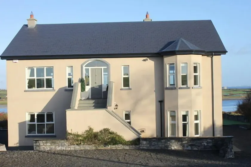 5 Star Luxury Home with Sea & Burren Mountain Views, New Quay, Co Clare - Image 1