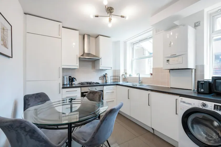 Spacious London stay - 3 Bedroom property - Image 1