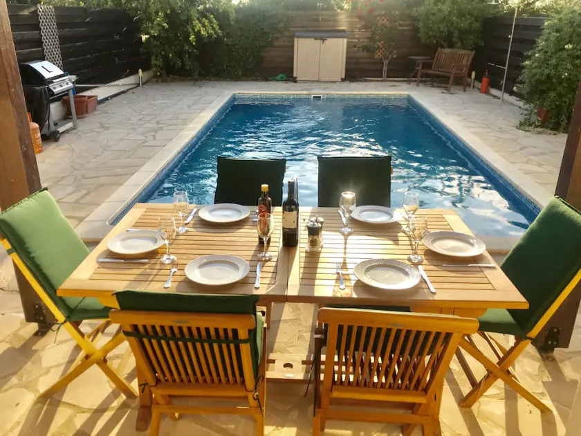 Villa de luxe avec piscine privée, près des tavernes / golf / sports nautiques / centre équestre - Image 1