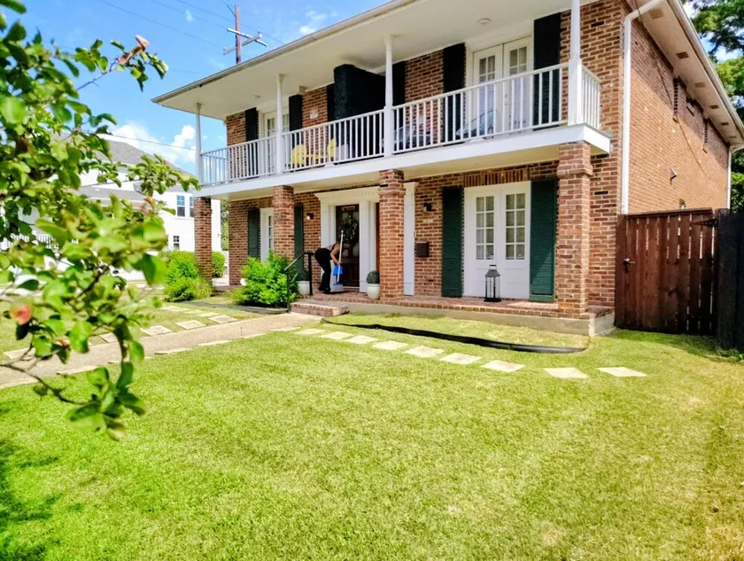 Charmed New Orleans Lakeview Neighborhood Living - Image 1