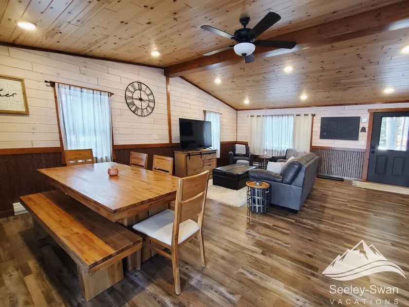 New Farmhouse Chic Cabin - Minutes from Lakes, Rivers, & Recreation - Sleeps 6 - Image 1
