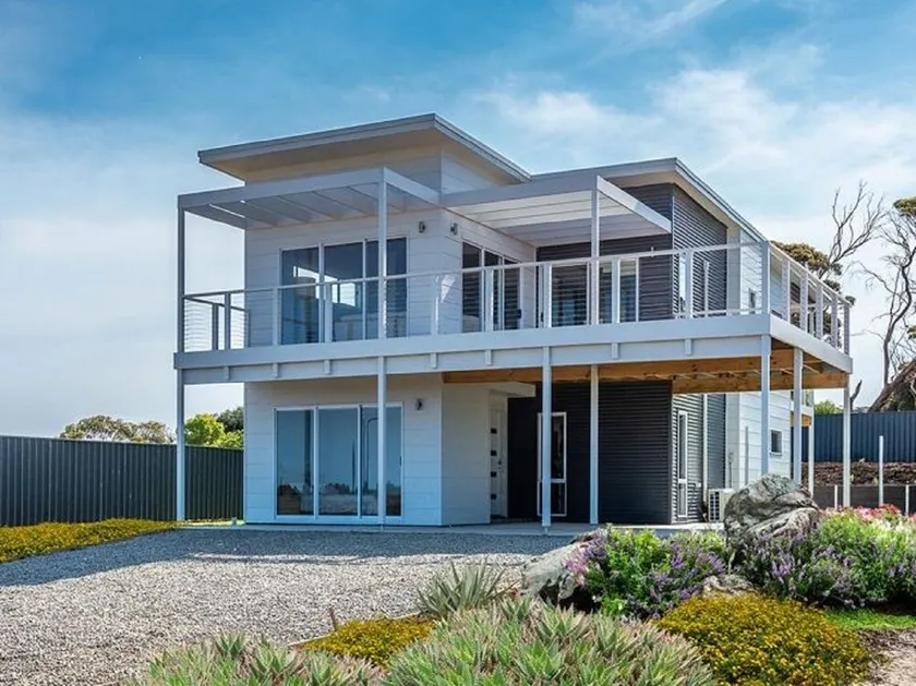 Villa By the Sea-4 Bedrooms -Sea View Rural View 2 minutes walk to EmuBay  beach - Image 1