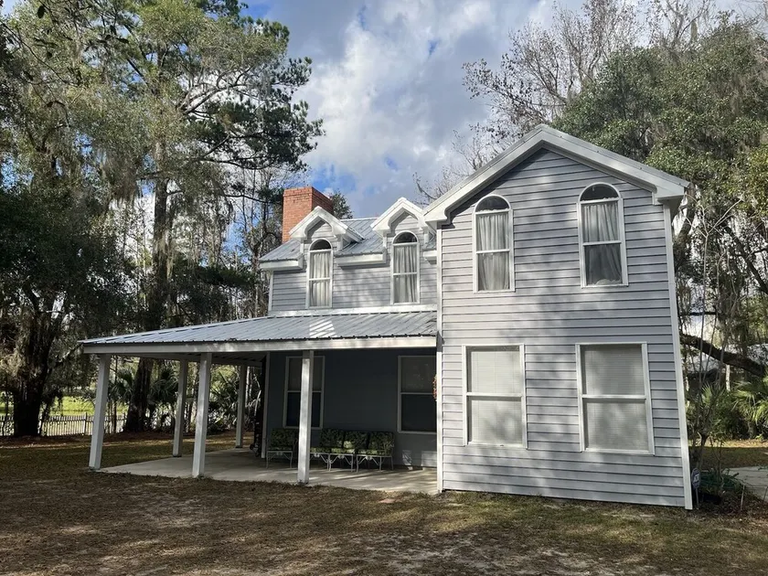 Azalea Farmhouse - Image 1