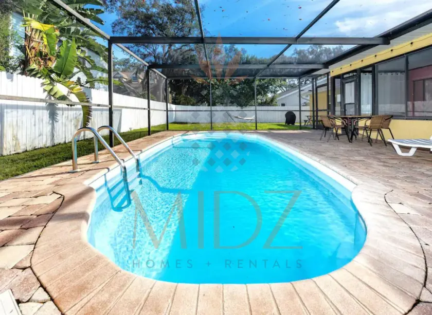Spacious Pool Home in Largo, FL near Clear water beach - Image 1