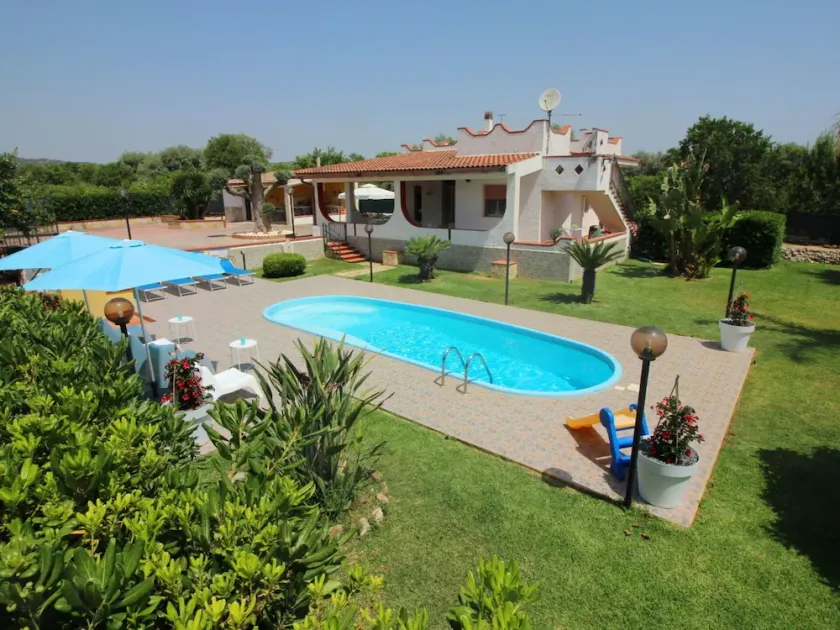 Wonderful private villa for 5 guests with private pool, WIFI, A/C, TV, terrace and pets allowed - Image 1