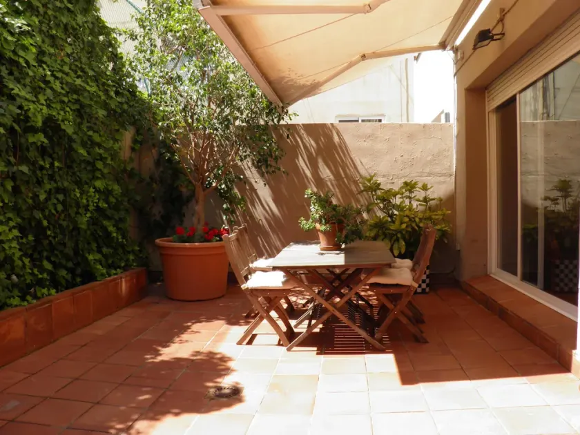 Courtyard Maison Barcelone - Image 1