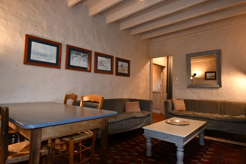 Ground level two-bedroom gîte with gated yard. Ideal for young families. - Image 1