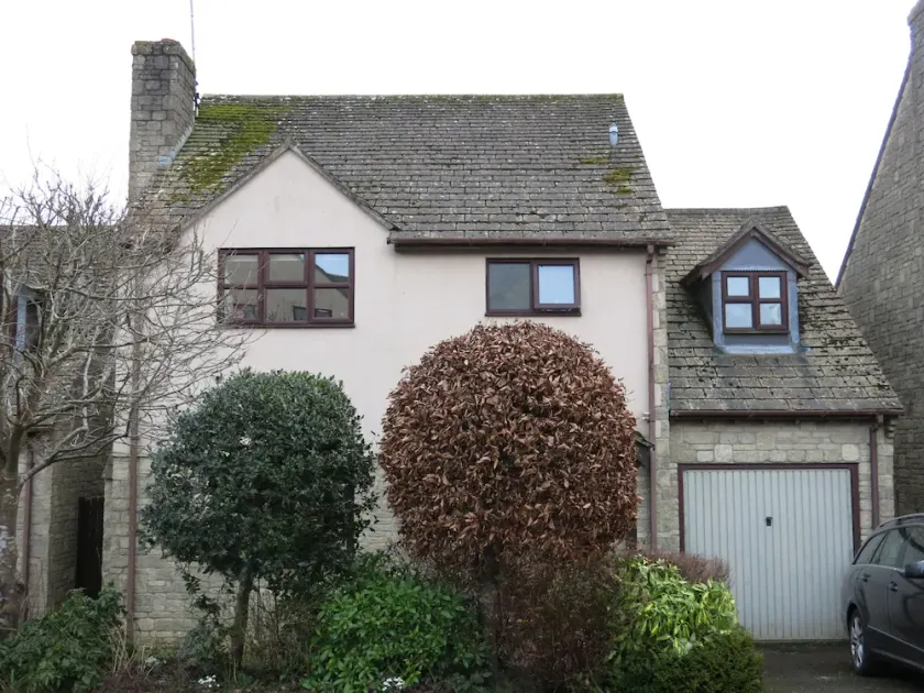 Central Cotswold house in beautiful location - Image 1