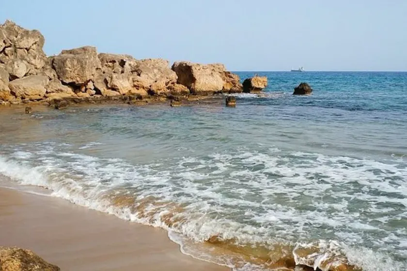 Villa - Private Pool, Free Parking & pet Friendly - Image 1
