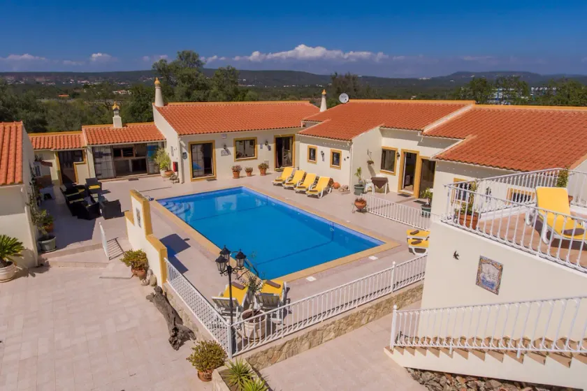 Ideale per gruppi numerosi! Bed and breakfast 4**** con tutti i comfort moderni - Image 1