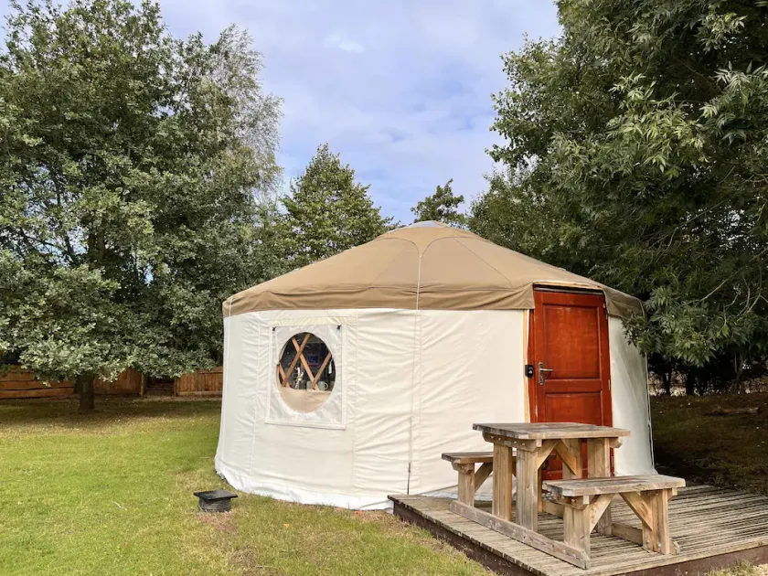 The Yurt - A modernised yurt with four poster bed and bathroom - Image 1