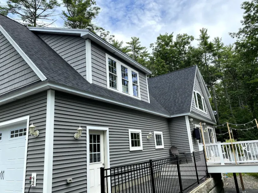Lake House Luxury on Mousam Lake - Image 1