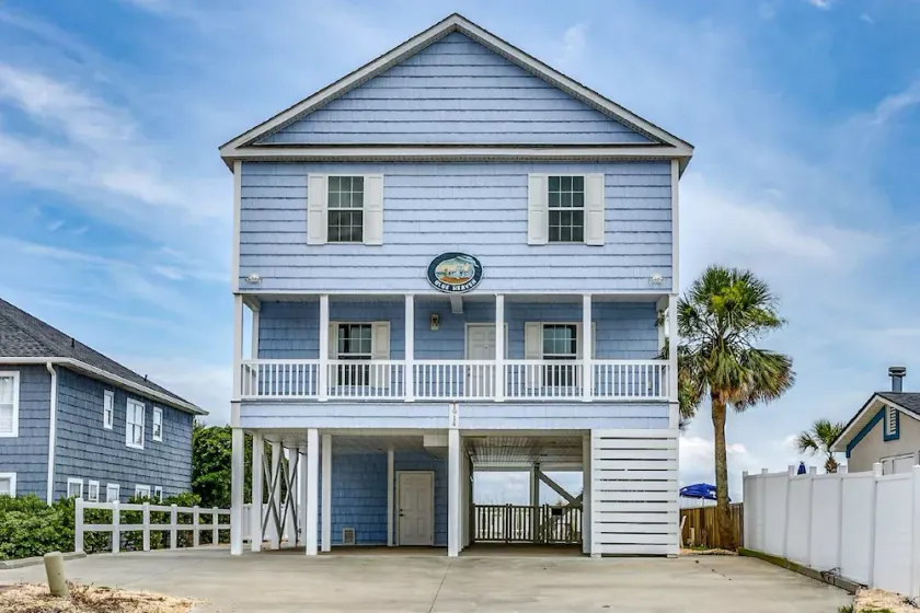 Gorgeous Oceanfront Beach House, Outdoor Pool | Blue Heaven - Image 1