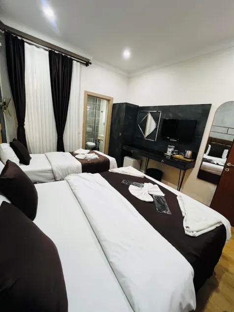 LA PAZZA TAKSIM SUIT HOTEL - Image 1