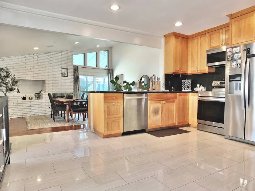 Bellflower Breeze - Charming 3 BDR in Long Beach - Image 1