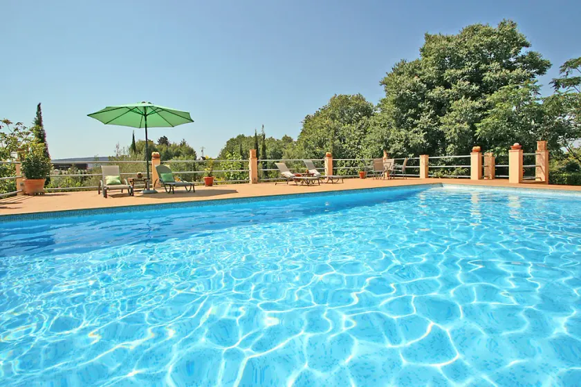 Idylliskt stort hus på landet, individuell layout, trädgårdsoas, pool, WiFi - Image 1