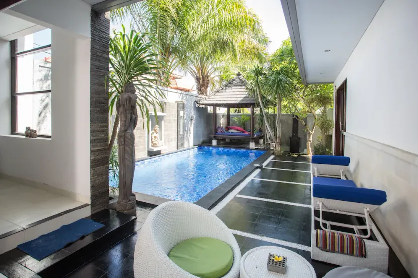 PENELOPY VILLA 1 NEAR EAT STREET OBEROI. - Image 1