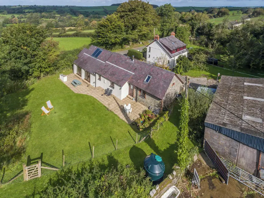 Spacious Teifi Valley barn for holidays near the Cardigan coast. - Image 1