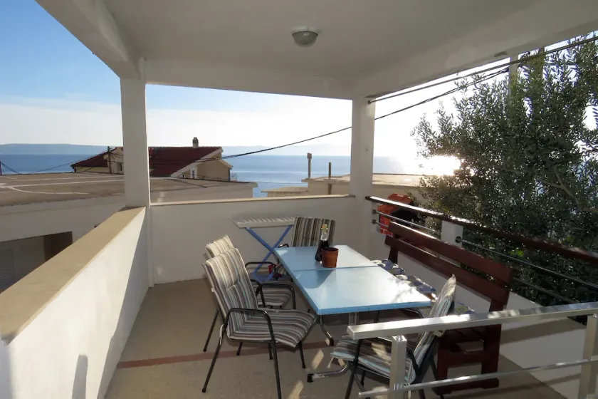 Treværelses lejlighed med terrasse og havudsigt Drasnice, Makarska (A-5265-b) - Image 1