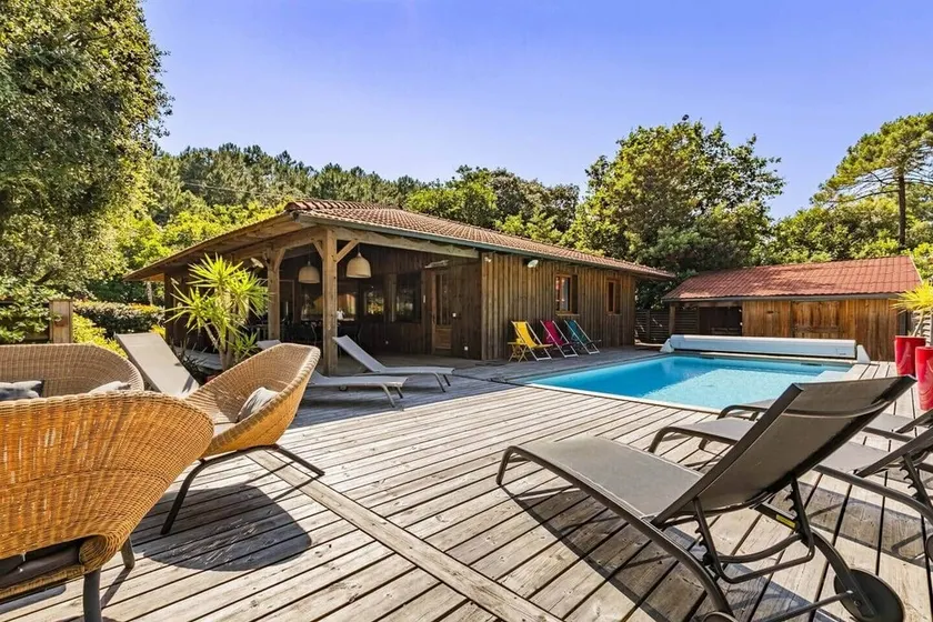 villa bois typique du bassin avec piscine chauffée au bord du lac, La Gde Escoure - Image 1