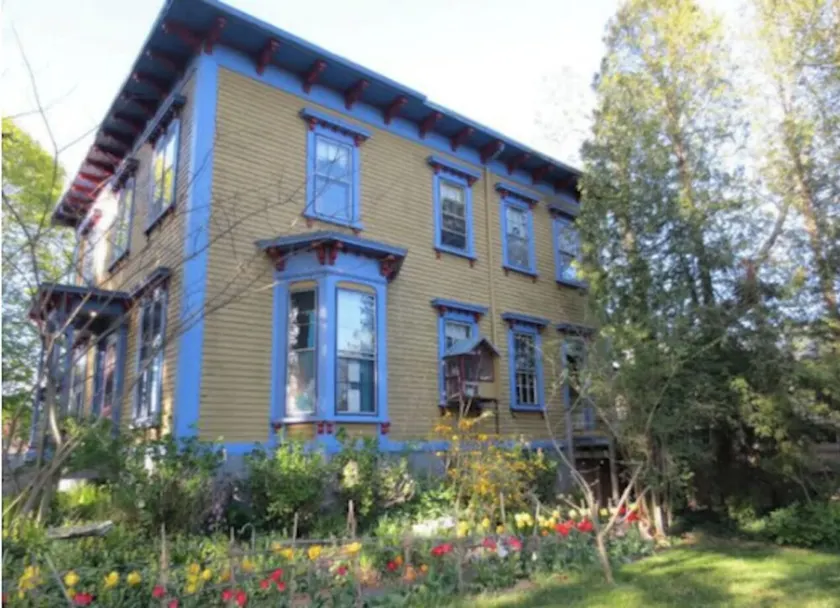Historic Italianate  second floor apt  in the heart of historic village - Image 1