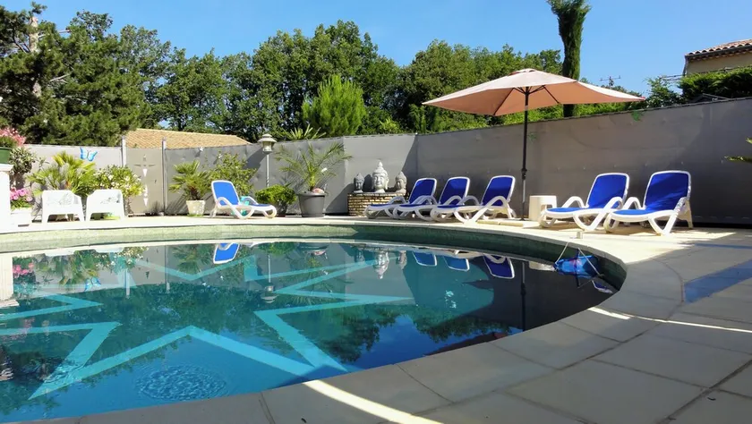 Vackra tyst, bekväm villa med pool - Image 1