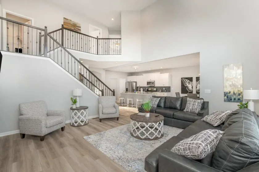 Cul-de-sac home in safe Family-friendly community - Image 1