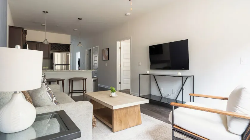 Landing Furnished Apartments - Bloomingdale - Image 1