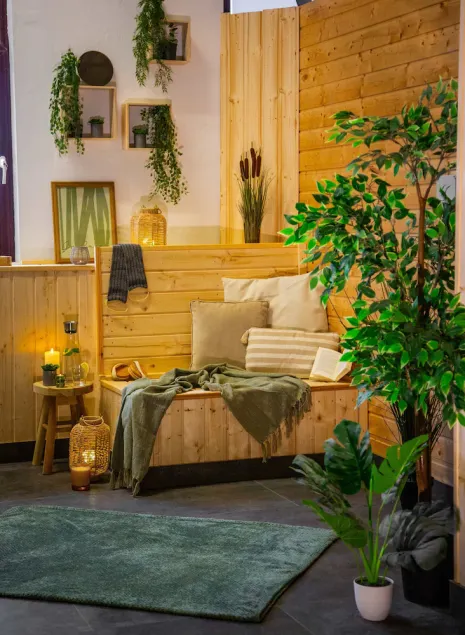 Casino Whirlpool-Sauna-Kino-Indoor Basketball - Image 1