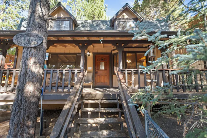 Mountain Bliss - Fireplace, Deck, Fenced Yard, Barbecue - Image 1