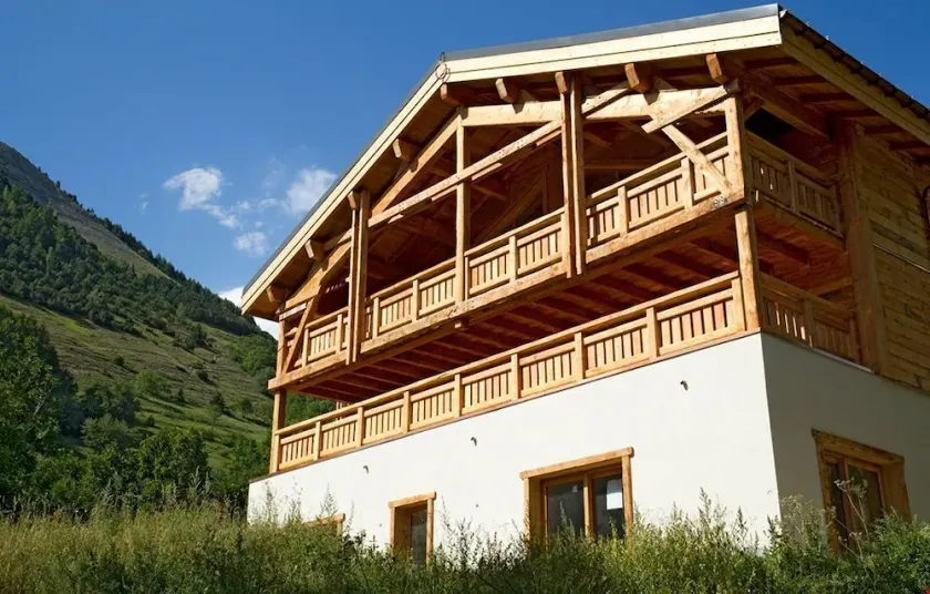 Super endroit! Chalet montagnard avec sauna et bain à remous privatifs - Image 1