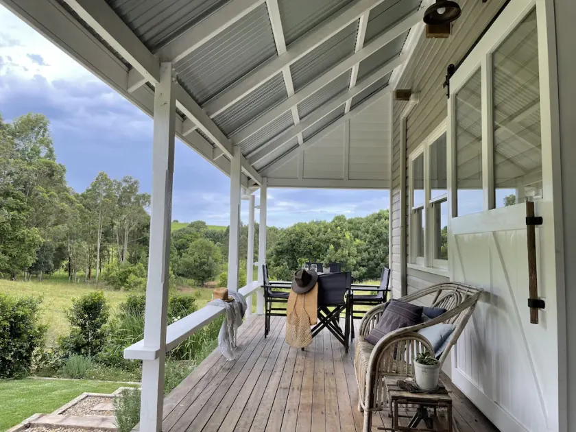 Classic, simple and relaxed living. - Image 1