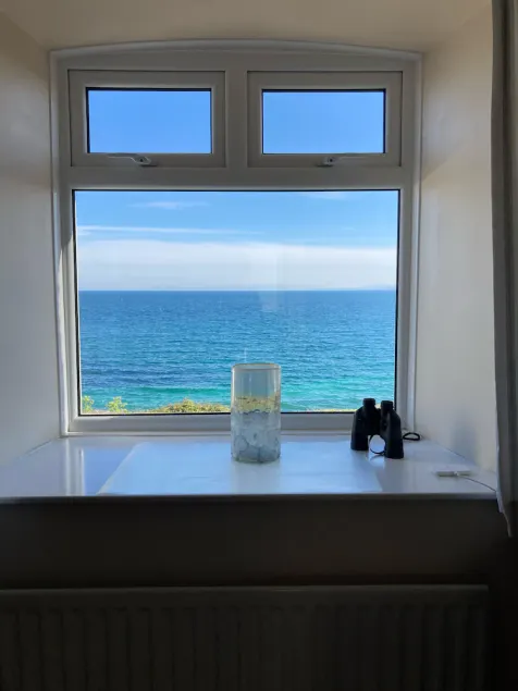 Stunning Beach Front Apartment - Watch the dolphins over breakfast - Image 1