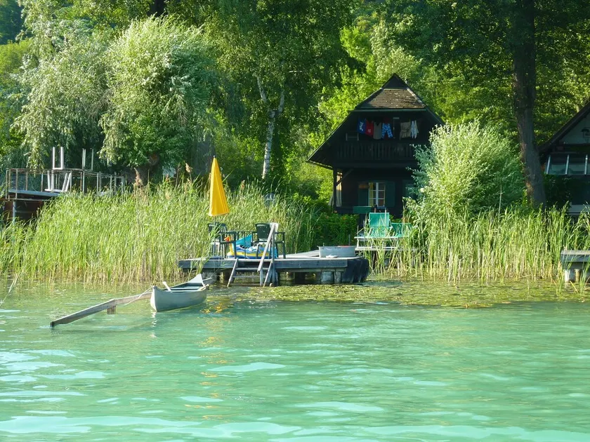 comfortable house of wood direktly at the lakefront for 6 persons - Image 1