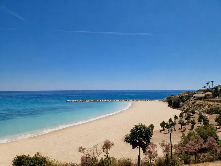 CALA MERCED 15 Direkte på havet, strand rundt om hjørnet, smukt sted, 2 terrasser! - Image 1