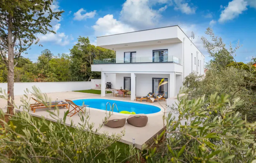 Nice Home In Barbariga - Image 1