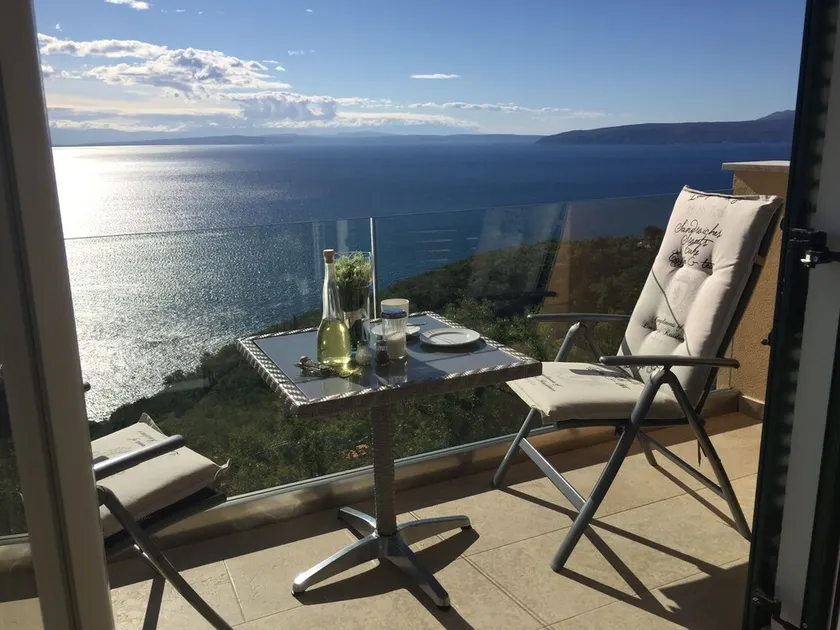 Super appartamento con piscina, vista mare, camino e Wi-Fi a Medveja, in Croazia - Image 1