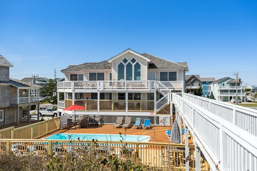 Beach Boys: maison au bord de l'oc��an avec piscine privée chauffée, bain à remous et salle de jeux avec table de billard - Image 1