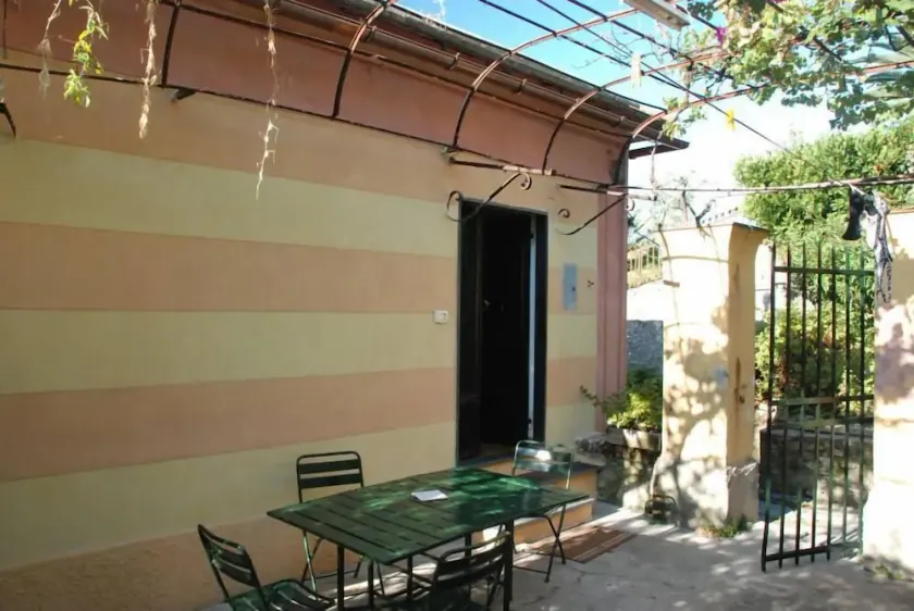 Pieve Ligure- Typiske Lejlighed i villa vender ud mod havet - Image 1