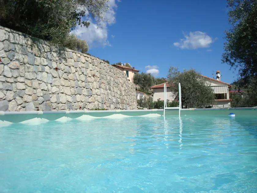 Monrepos villa med pool och utsikt över havet och bergen - Image 1