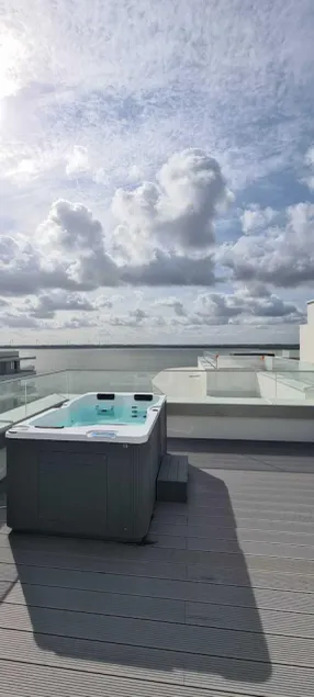SKY & SEA Rogowo PEARL apartment with roof terrace and jacuzzi - Image 1