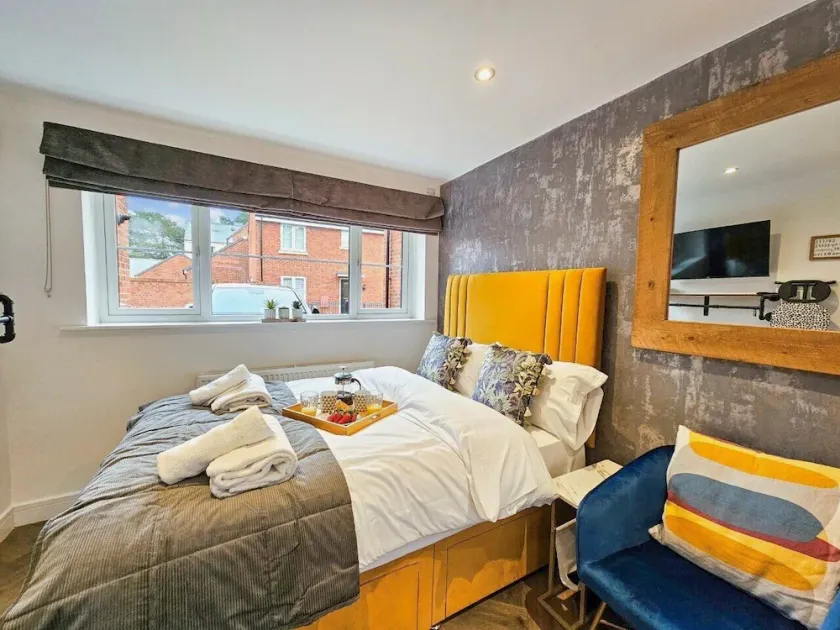 Cobblestone Studio by Fortuna Property Portfolio - Image 1