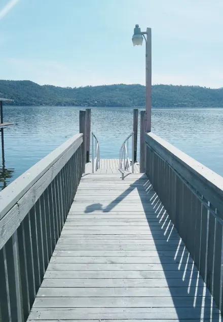 Casa Blanca  waterfront house with private pier , sleeps 8. 4 bedrooms, 3 Bath - Image 1