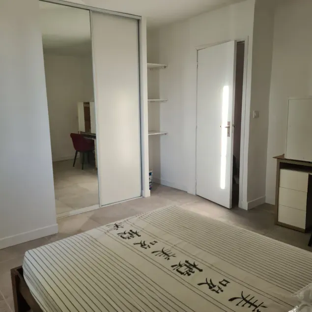 Bel Appartement Refait à Neuf à 15 min du Centre de Nîmes - Image 1