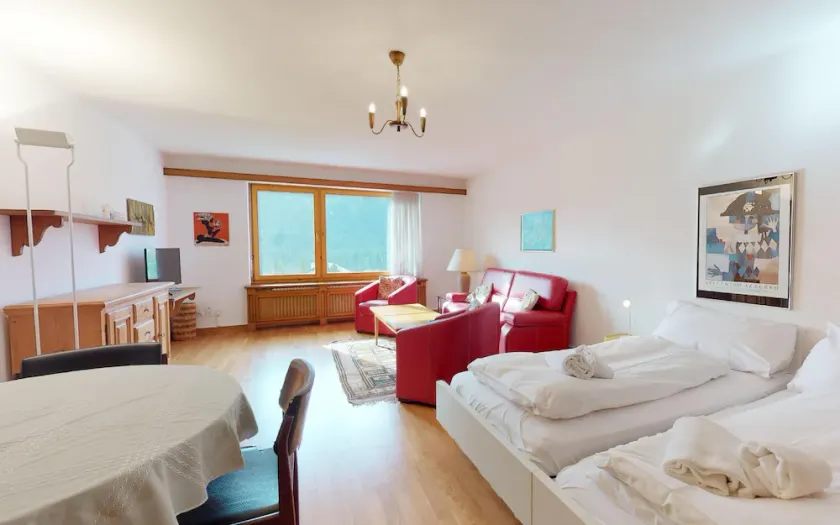 Centrally located apartment house, about 10 minutes walk from St. - Image 1