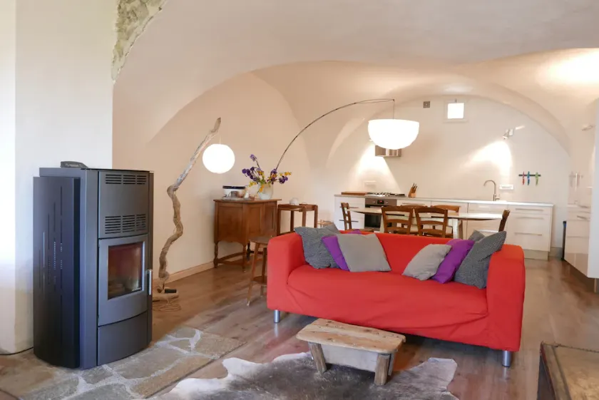 Stylishly furnished apartment, idyllic mountain village, Ecrins National Park - Image 1
