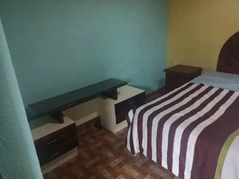 Apartamento com 2 quartos e 1 banheiro - Image 1