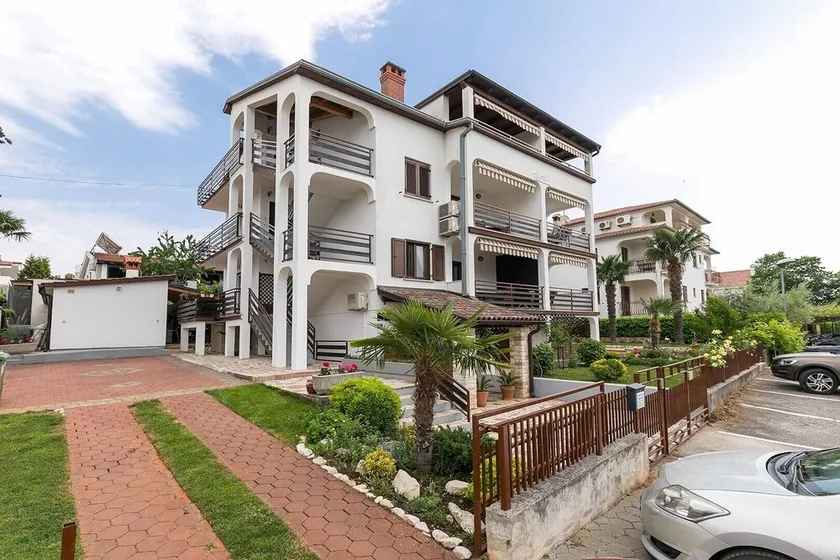 New and modern stylish one bedroom apartment in one of the best locations in Porec, close to the beach - Image 1