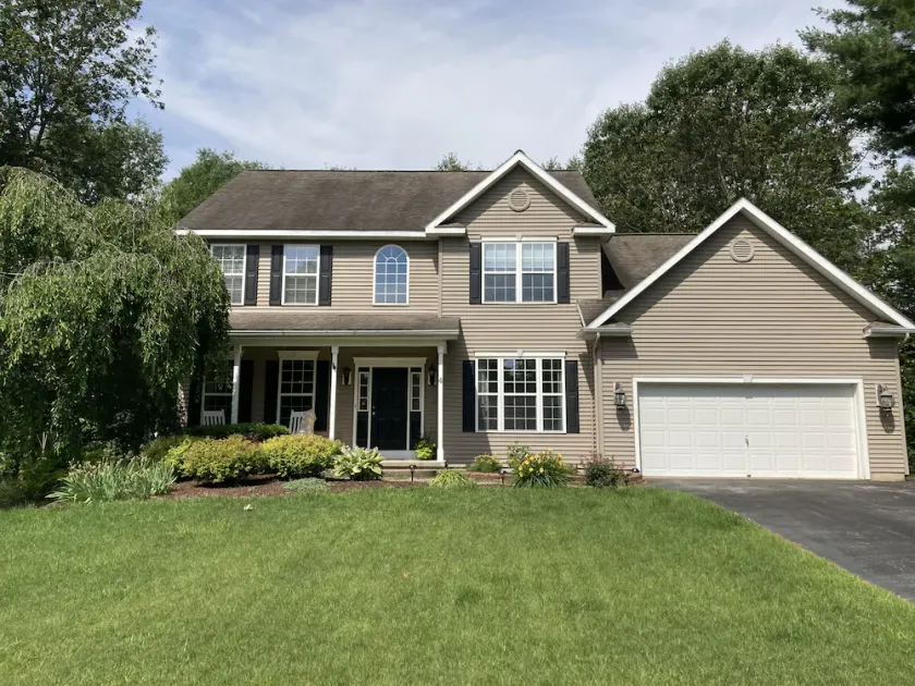 4BR home just 4mi to downtown Saratoga and Racecourse - Image 1